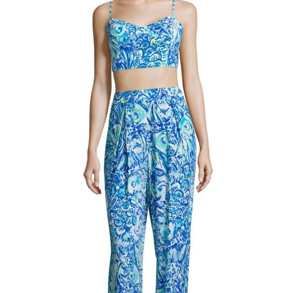 Desperately ISO Blue Crush Lizzy set! Size 4 or 6